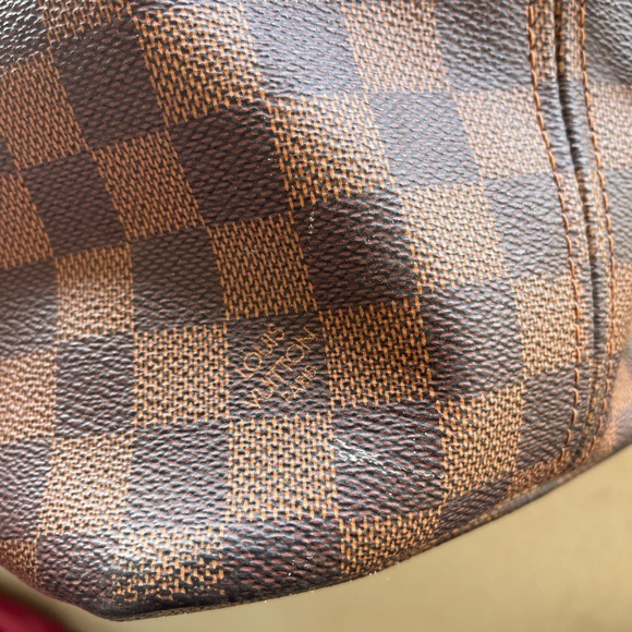 Louis Vuitton Neverfull MM | Damier Ebene exterior, Cherry interior - Picture 6 of 12
